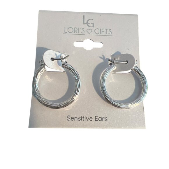 Lori's Gifts 3 Pair Silver Tone Earrings Hoops Studs Butterfly Rhinestone NEW - Picture 2 of 6